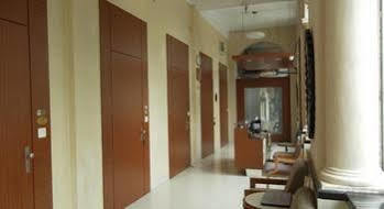 Elphinstone 2*