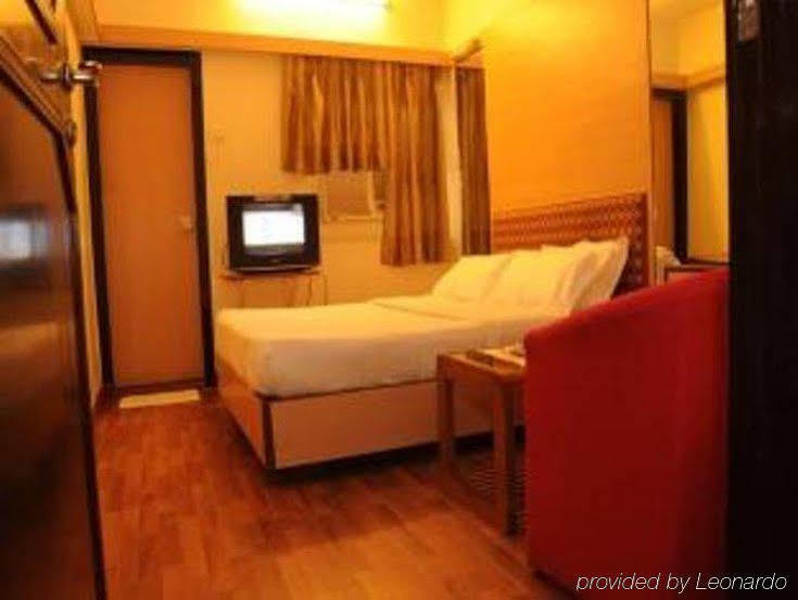 Avon Ruby Dadar Hotel