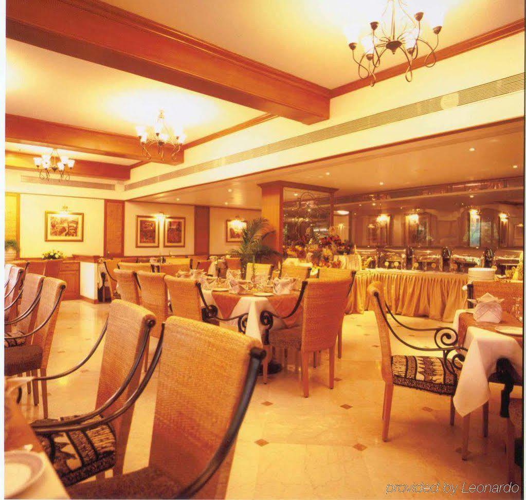 Hotel The & Powai 4*