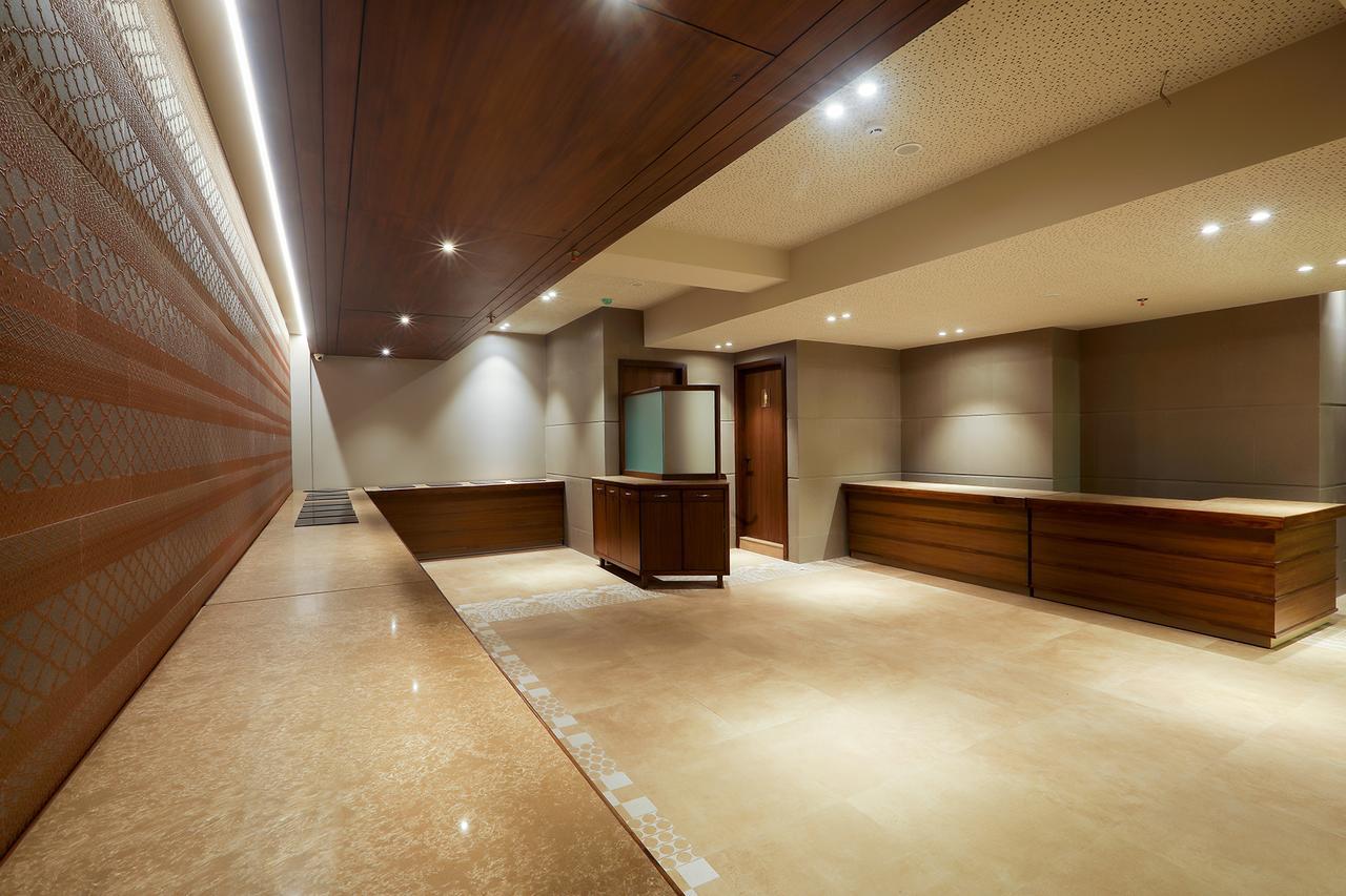 The Grandeur Boutique