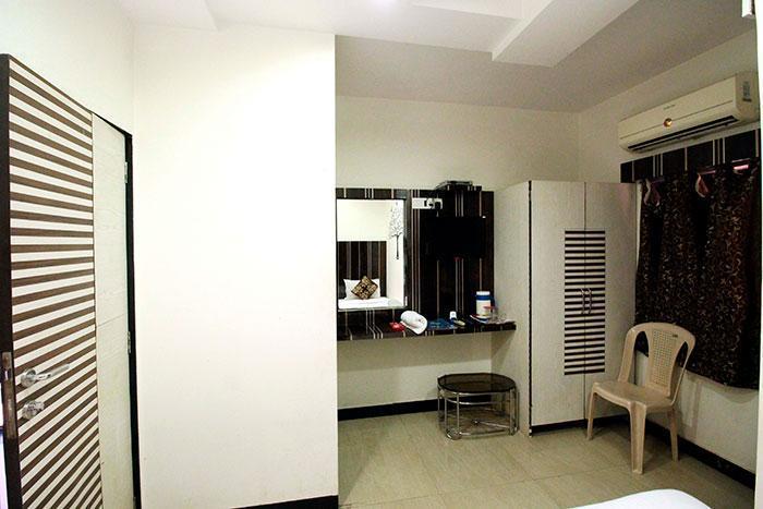 Hotel Maangta 122 @ Andheri East Mumbai