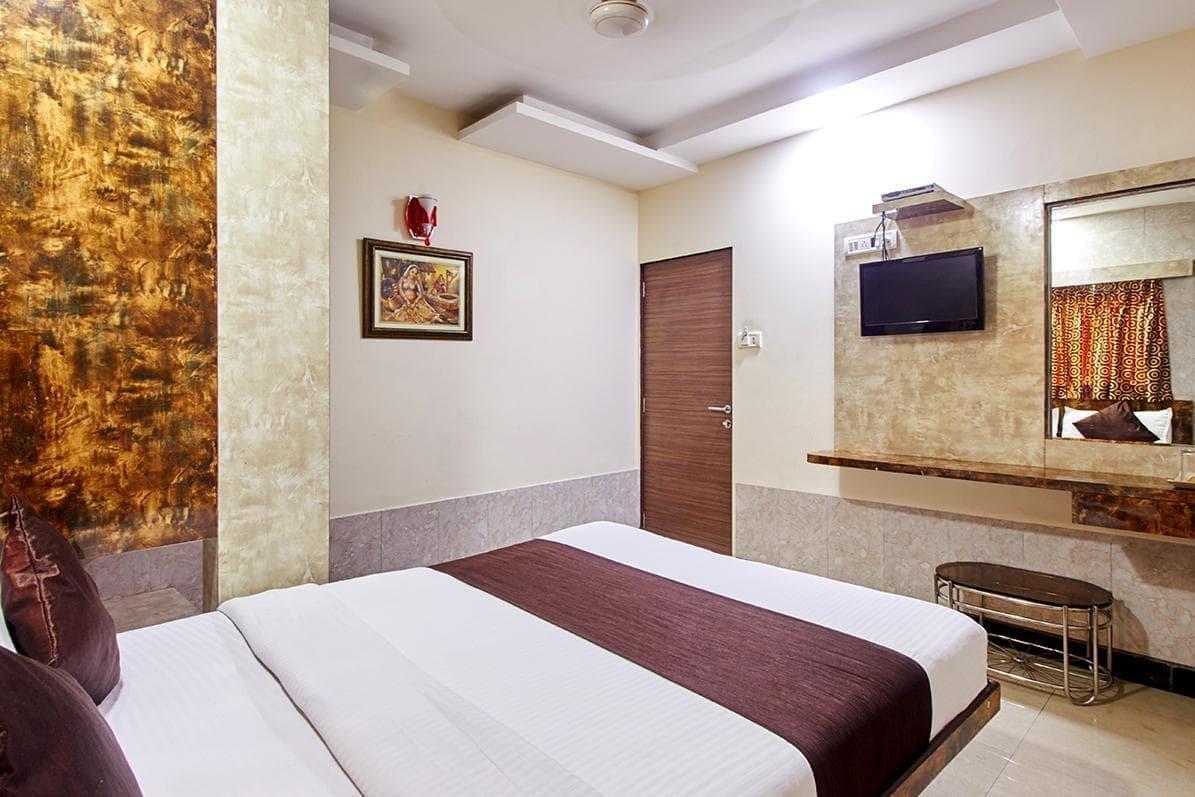 Maangta 122 @ Andheri East Hotel Mumbai