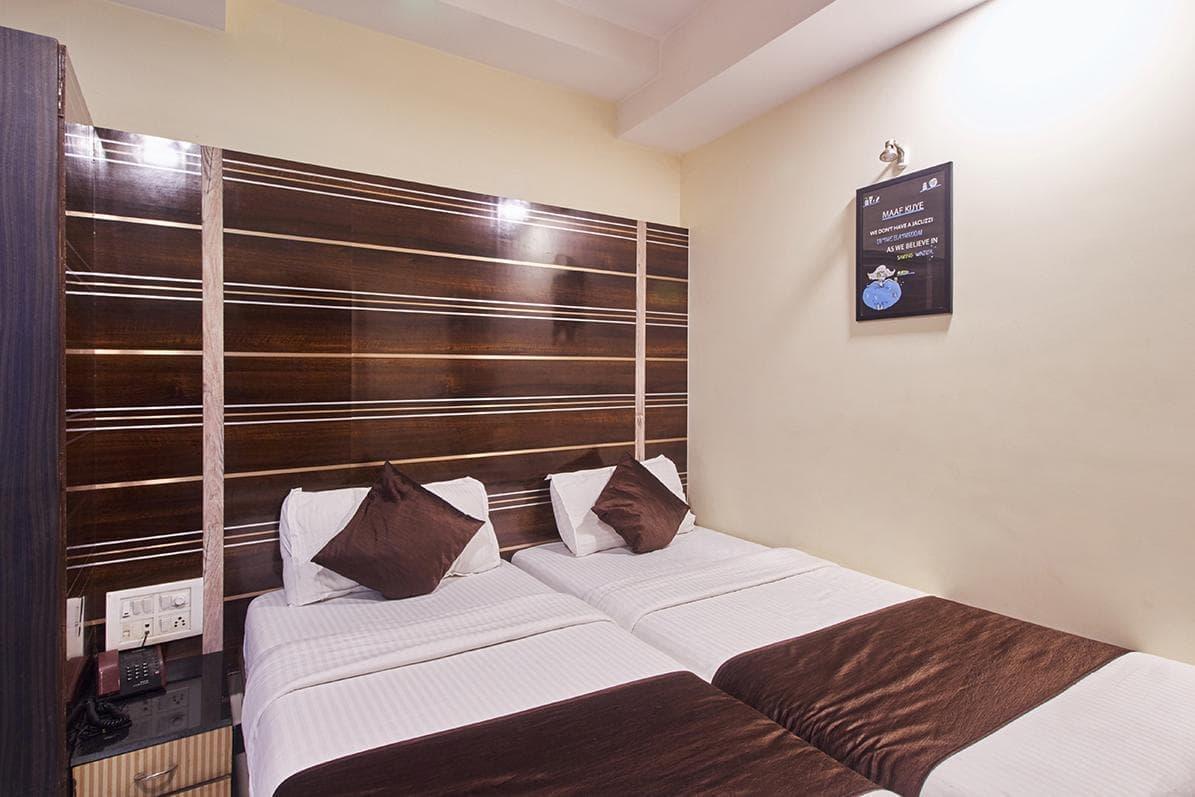 Hotel Maangta 122 @ Andheri East