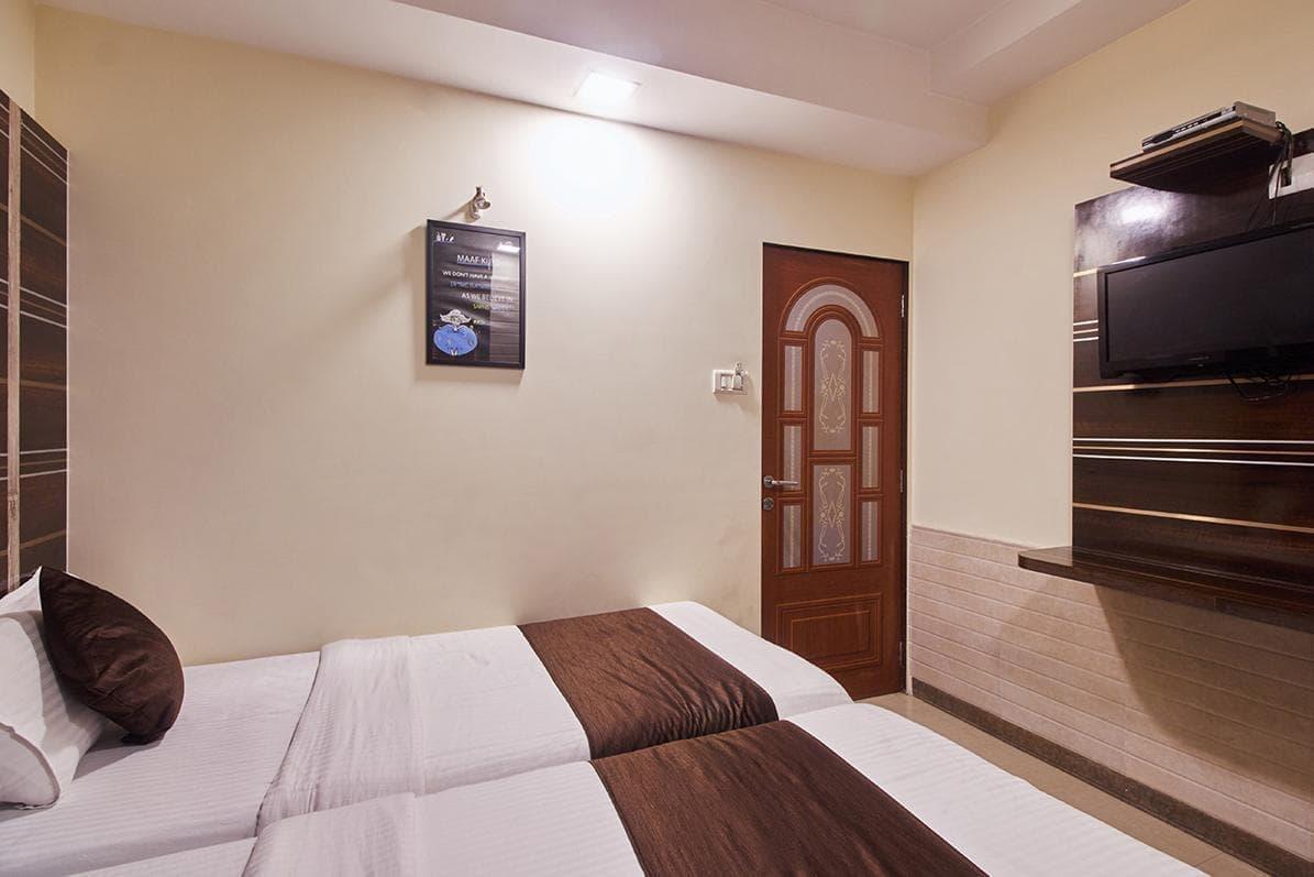 Maangta 122 @ Andheri East Hotel 2*