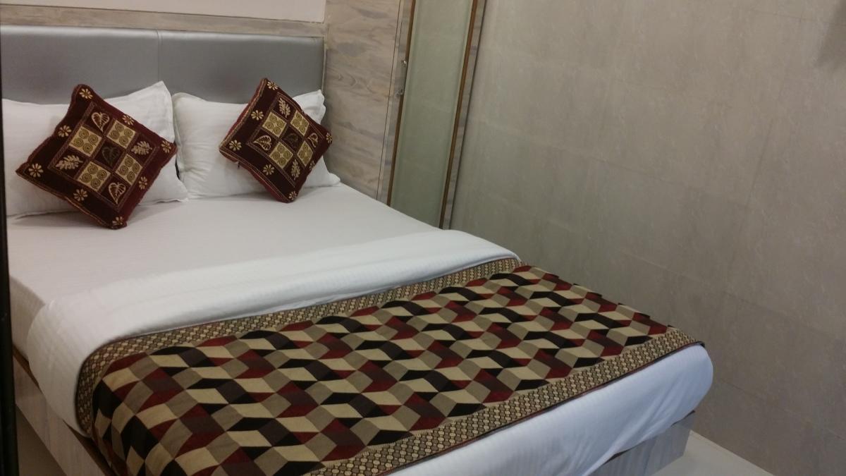 Hotel Maangta 133 @ Kurla West