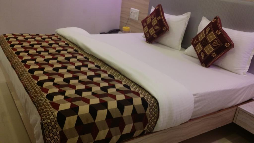 Hotel Maangta 133 @ Kurla West