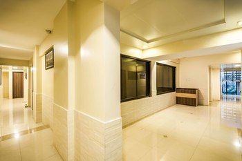 Bloom Residency Apartment *