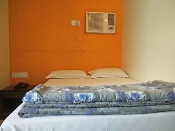 New Shree Niwas Hotel