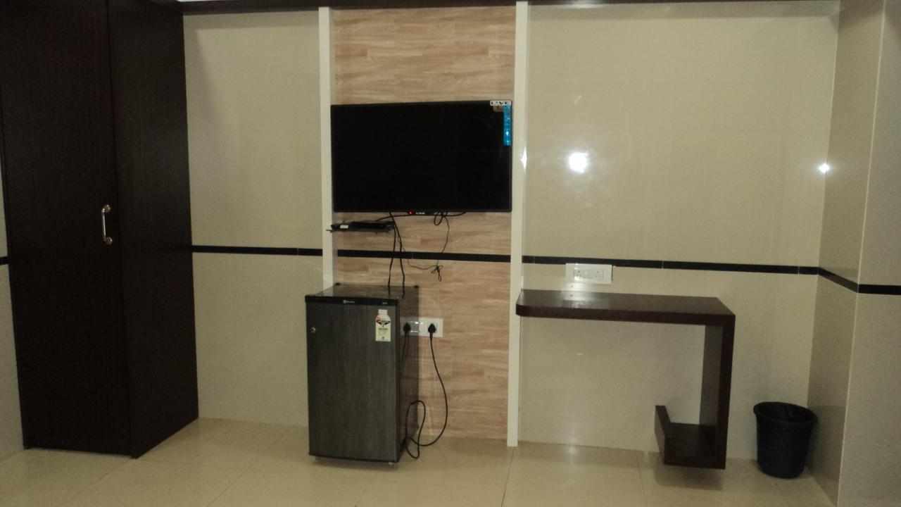 Celeste, Colaba Hotel