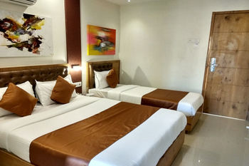 Grandeur-near International Airport 3* Mumbai