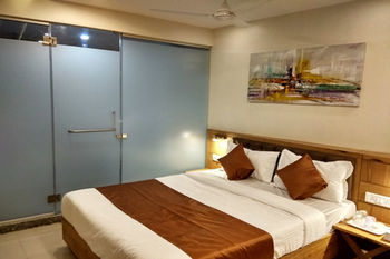 Grandeur-near International Airport Mumbai