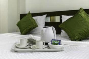 Fabhotel Midaas Comforts Hotel 3*
