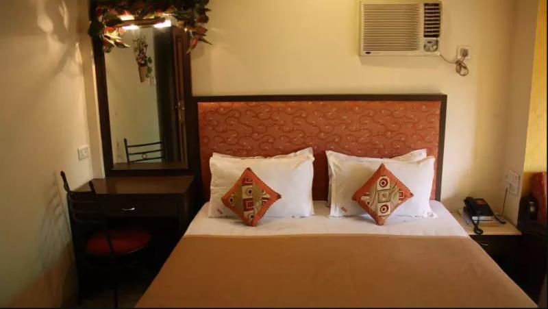 Fabexpress Highway Residency Hotel Mumbai