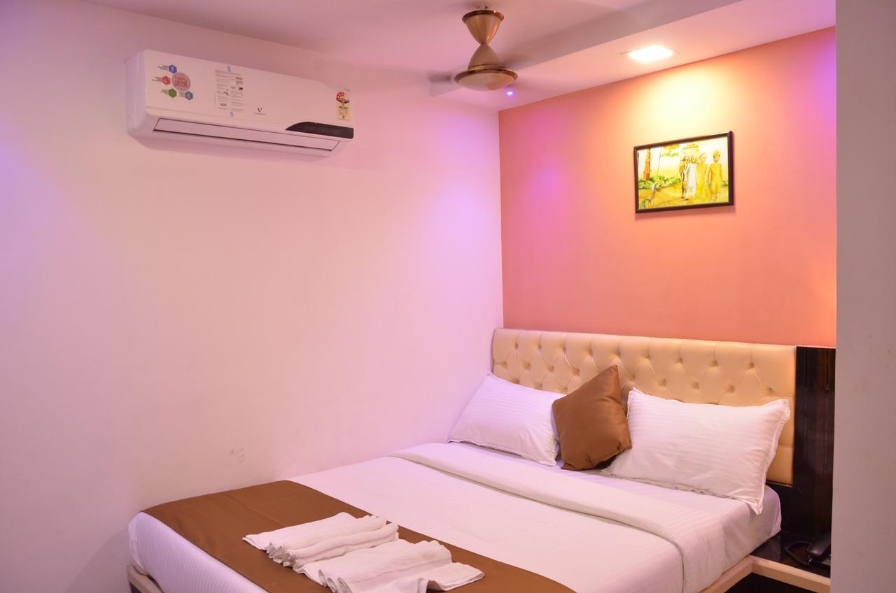 Hotel Airways Residency 3*