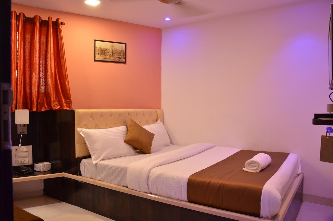 Hotel Airways Residency 3*