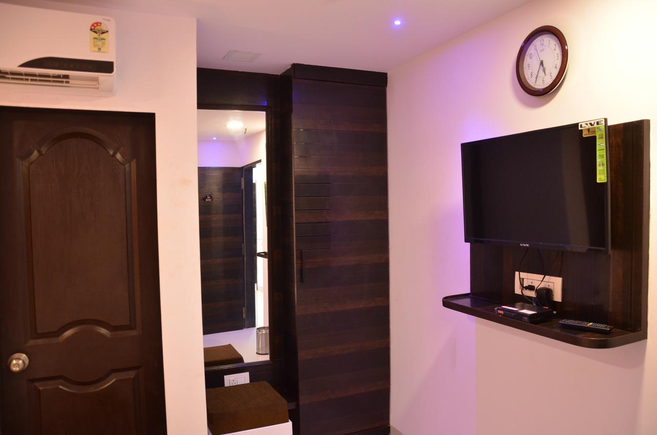 Hotel Airways Residency 3*