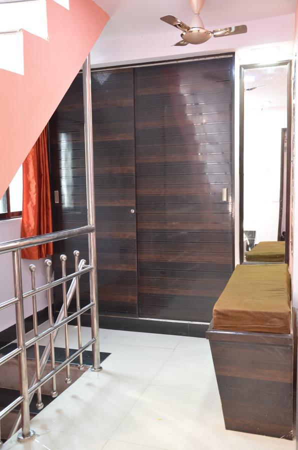 Hotel Airways Residency 3*