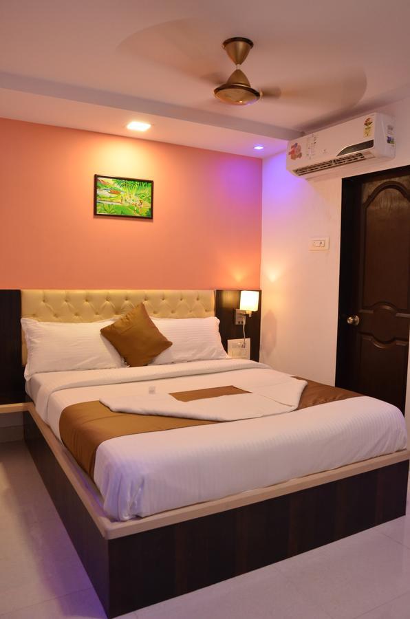 Hotel Airways Residency 3*