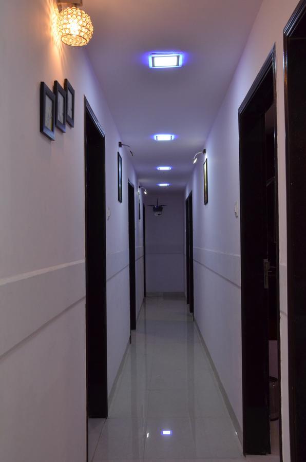 Hotel Airways Residency 3*