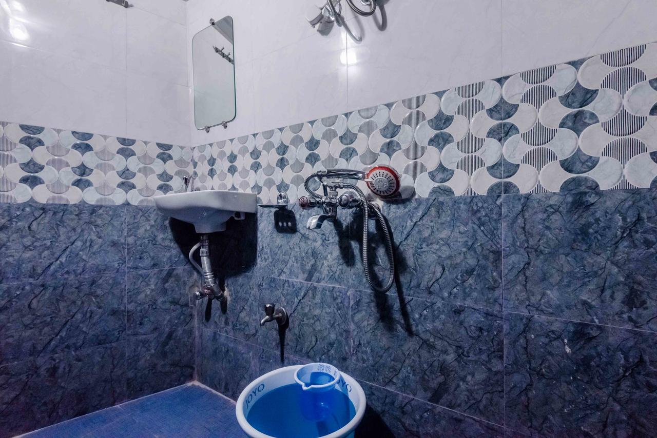 Hostel Awesome - Men Only *