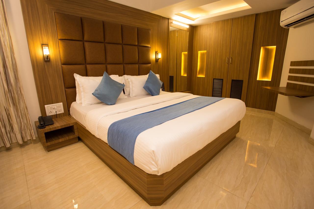 Hotel Oyo 8850 J K Regency