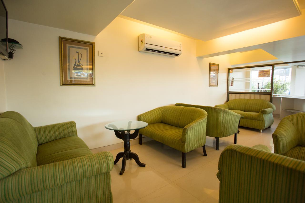 Hotel Oyo 8850 J K Regency 2*
