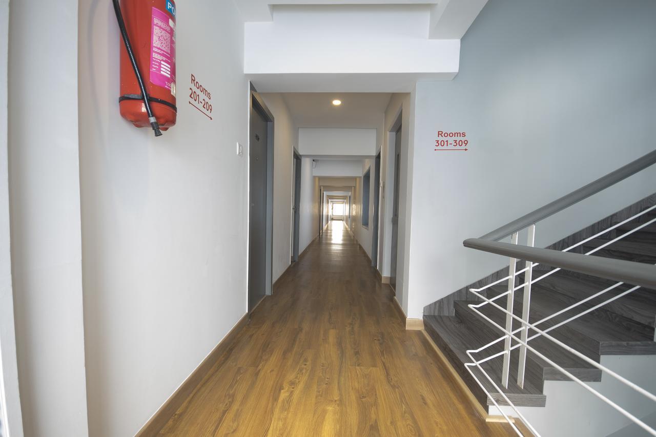 Oyo Townhouse 16 International Airport