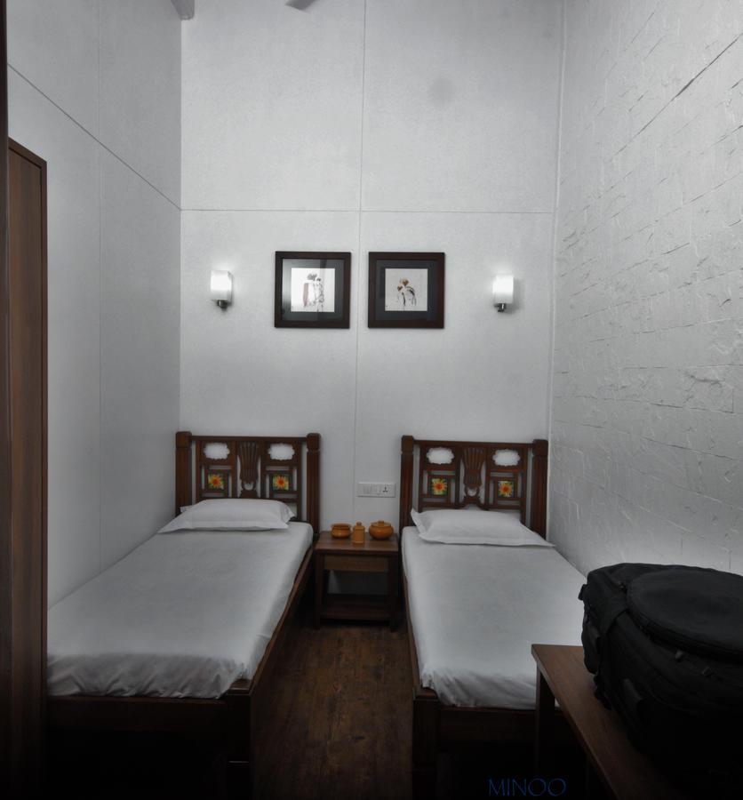 Carlton - Behind Taj Mahal Palace Colaba