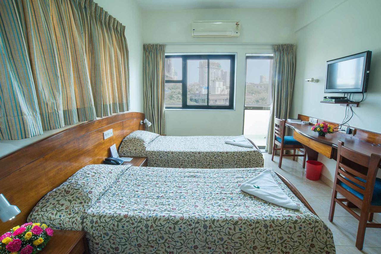 Ymca International House Hotel *