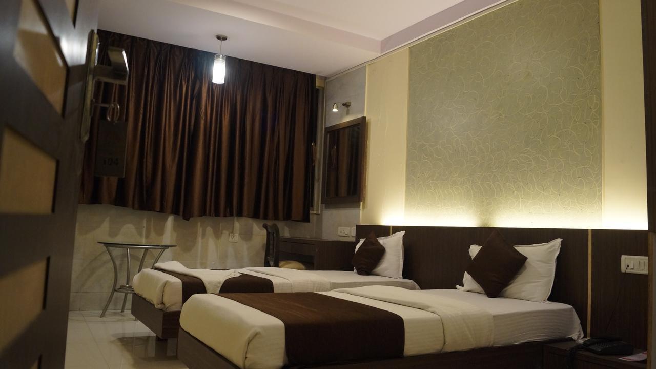 Palace 3* Panvel