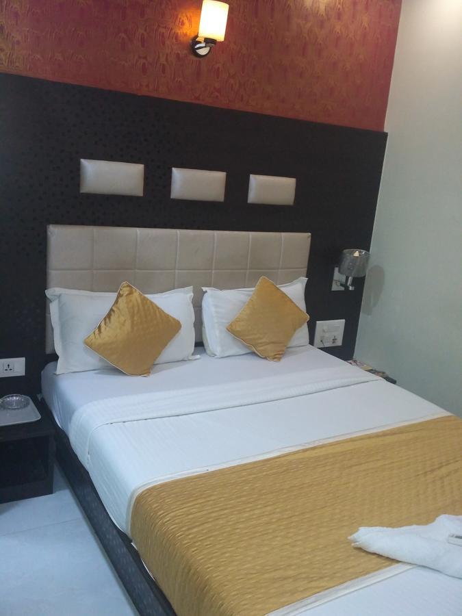 Hotel Avenue 2*