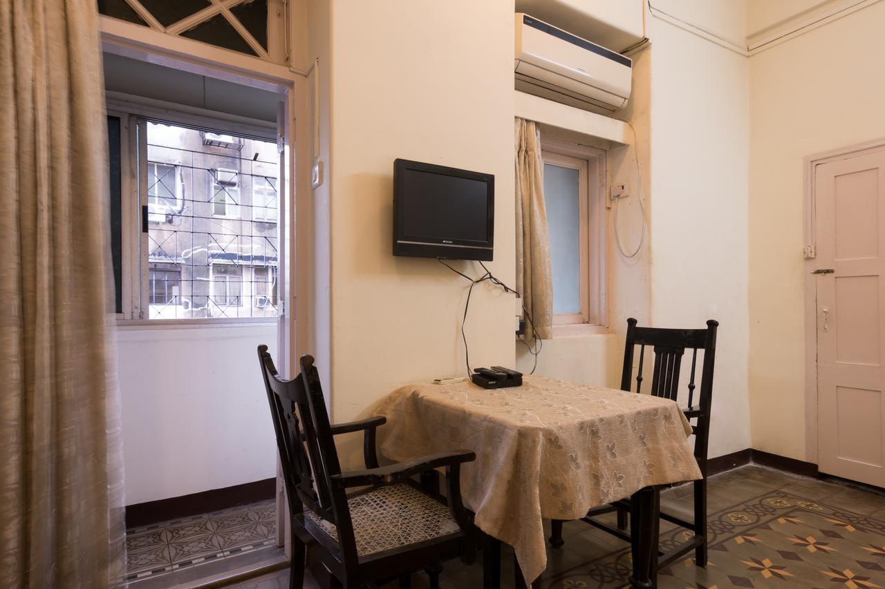 At Colaba Bed & Breakfast *