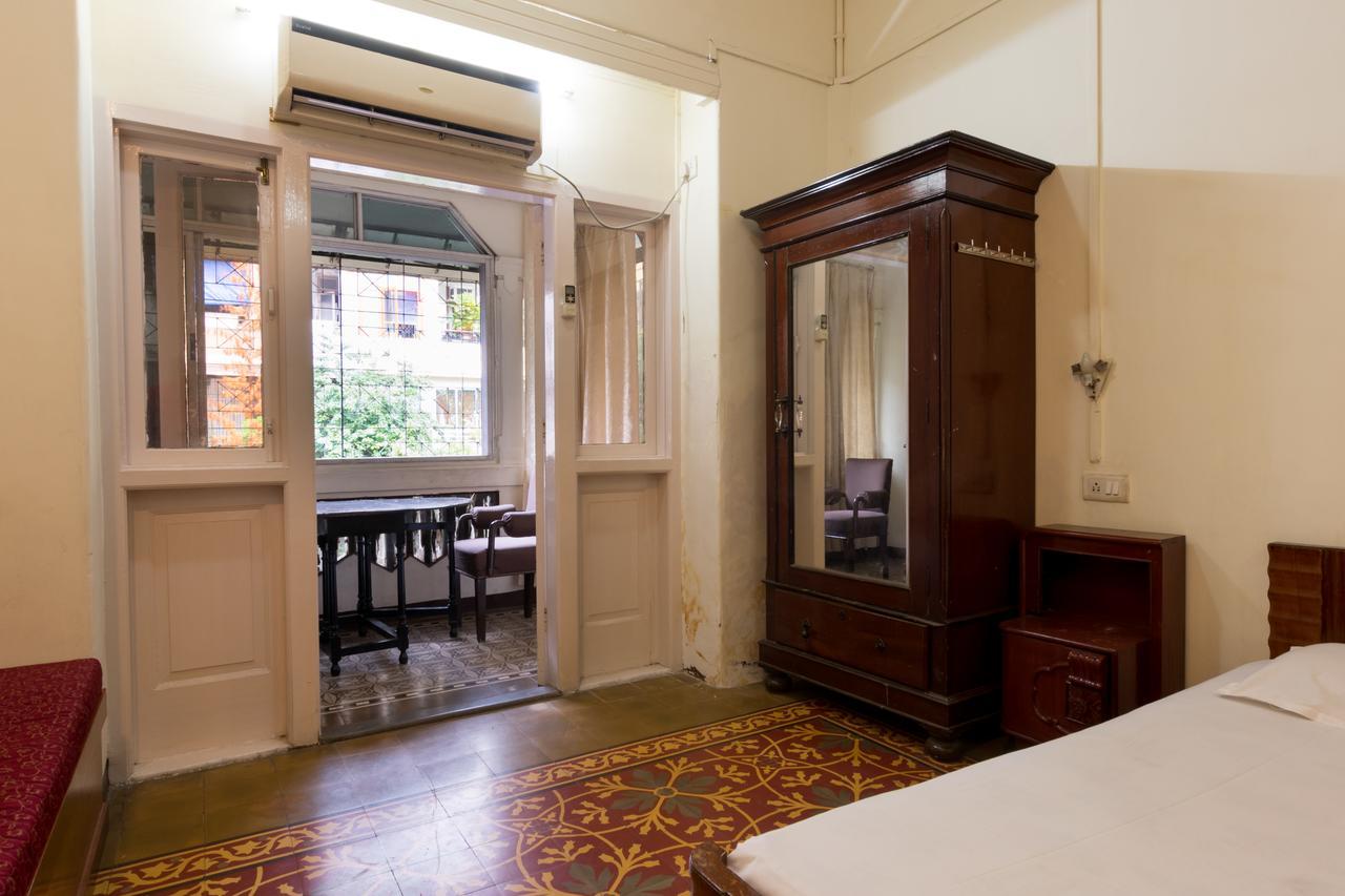Bed & Breakfast At Colaba *