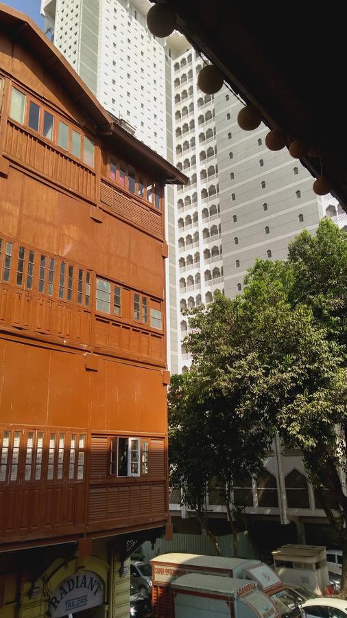 Hotel Carlton - Behind Taj Mahal Palace Colaba 2*