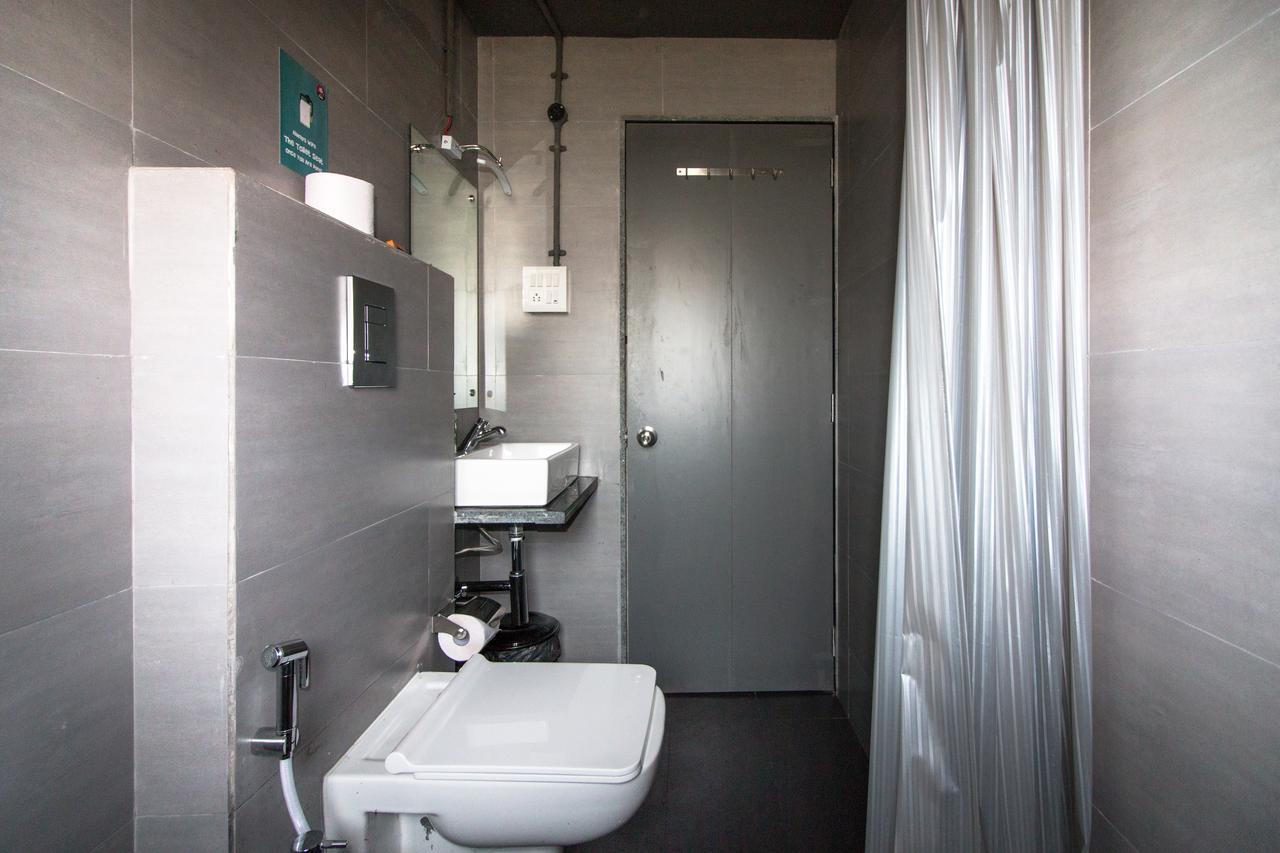Backpacker Cowies Hostel