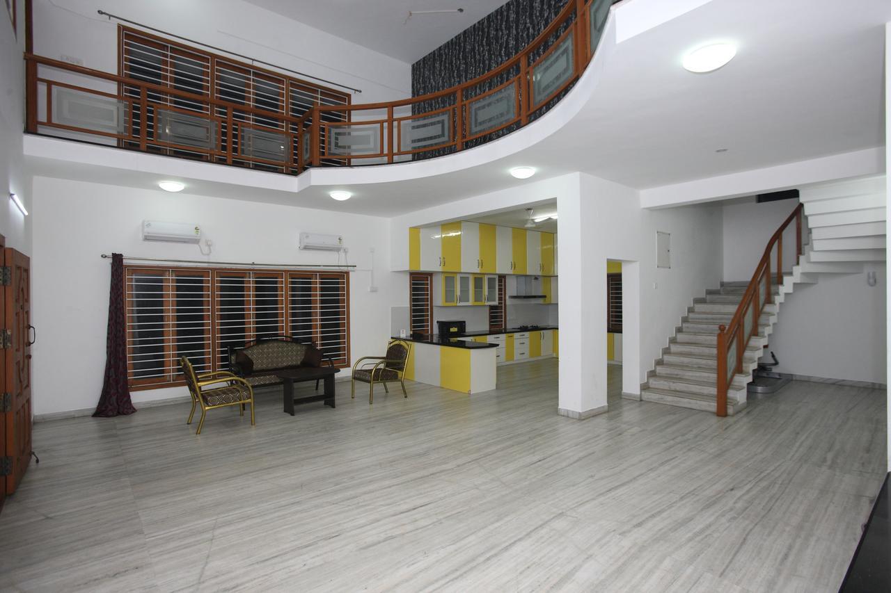 Oyo 935 Palkhee Hotel 3*