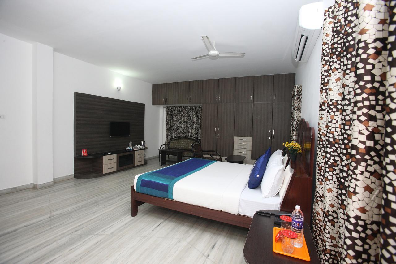 Oyo 935 Palkhee Hotel