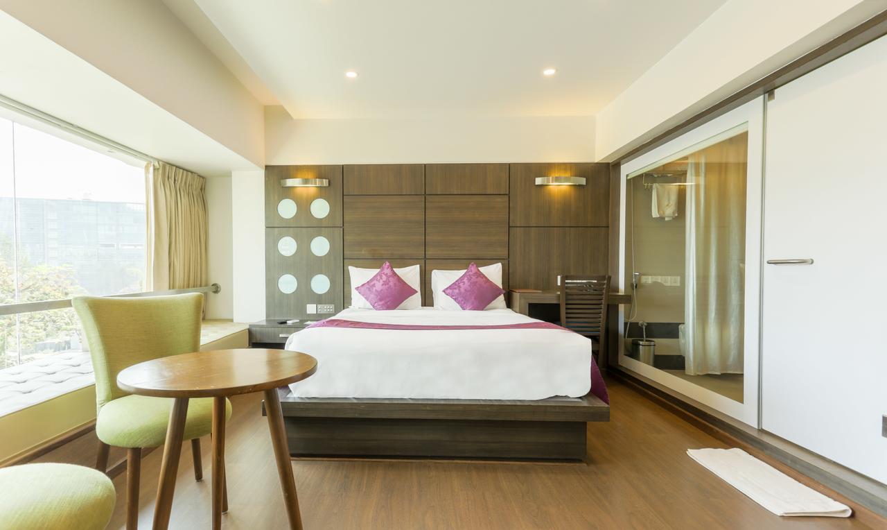 Metropolis 4*
