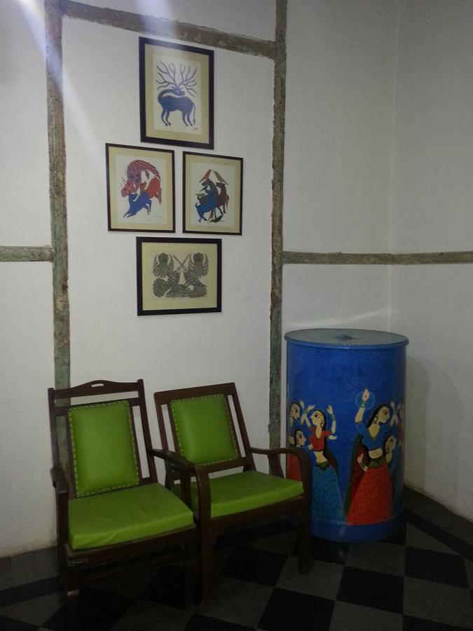 Vasantashram Csmt Mumbai, Free Wifi With 1940s Retro Vibe Hostel Mumbai