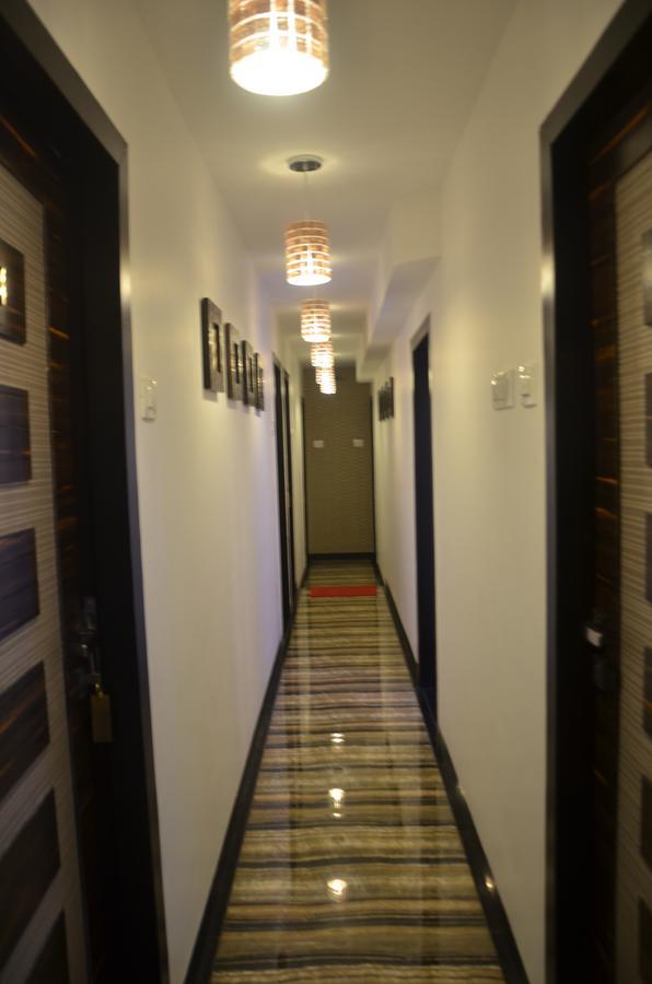 Hotel Modern *
