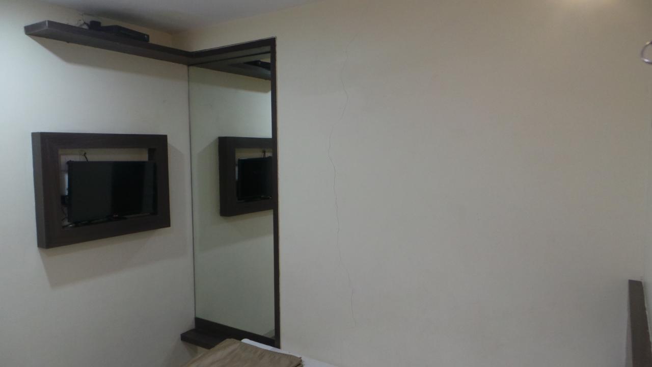 Gemini Hotel *