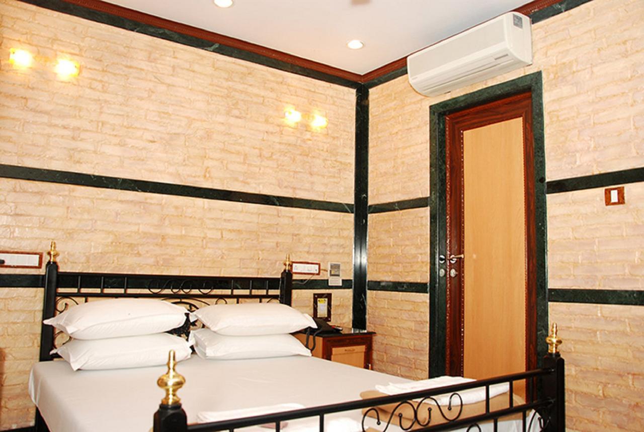 Hotel Hira Mumbai