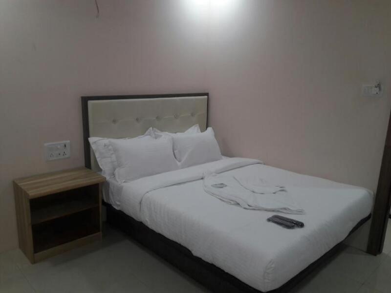 Sai Leela Grand Hotel