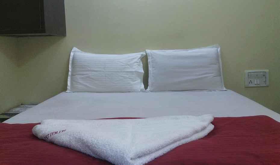 Hotel Maangta 100 @ Andheri East 2*