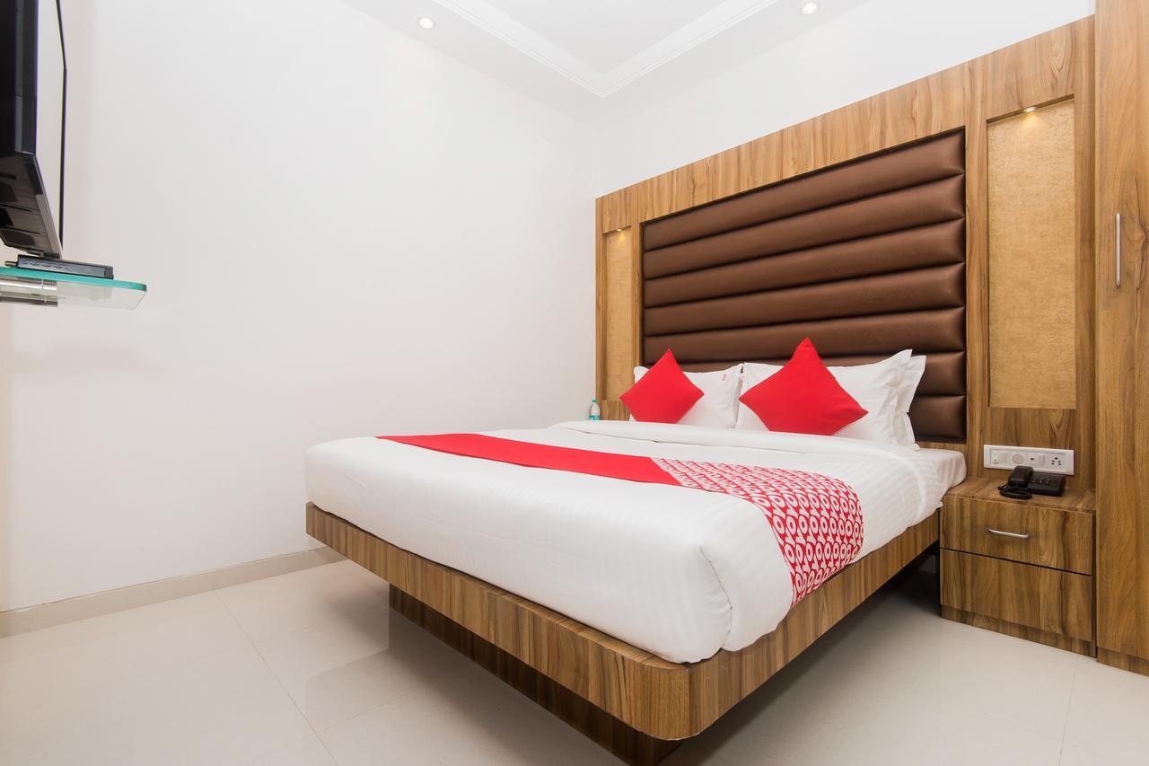 Oyo 15519 Grand Residency 3*