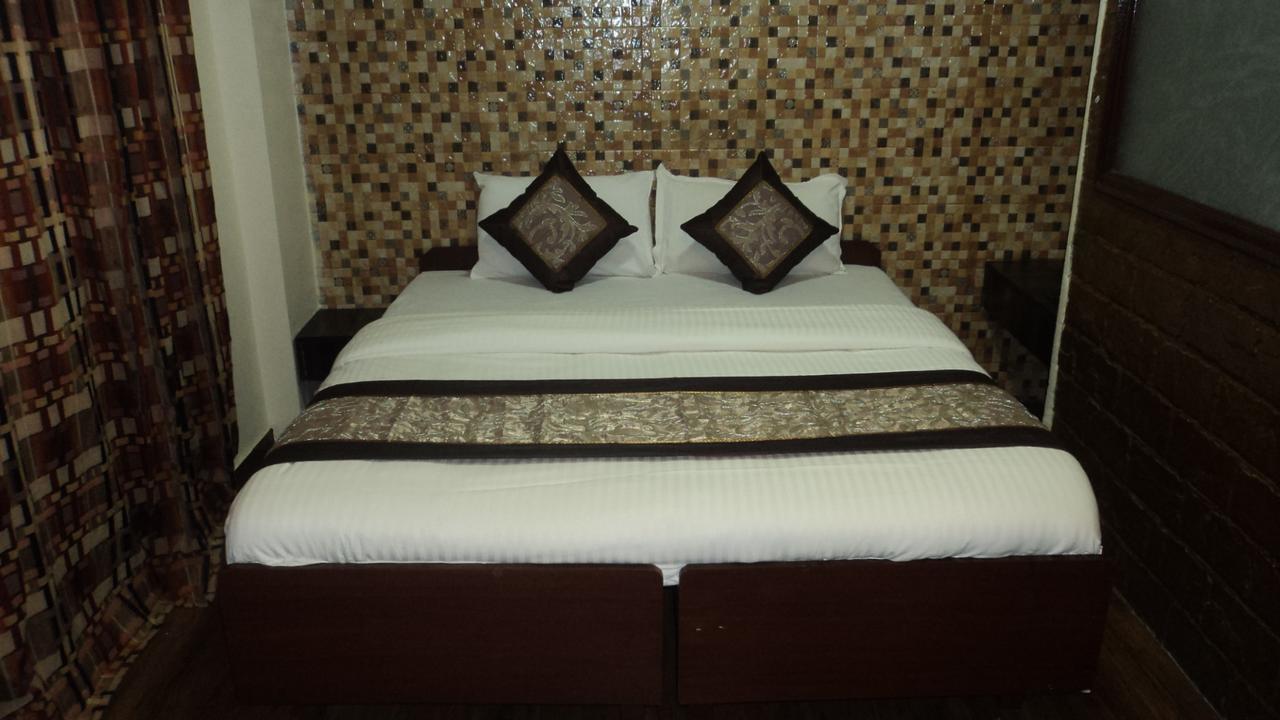 Benazeer Hotel Mumbai