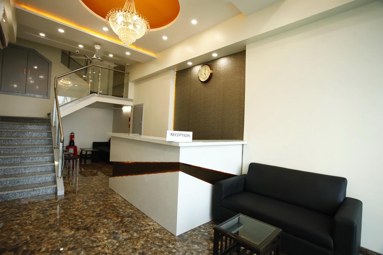 Royce Executive Bkc Hotel