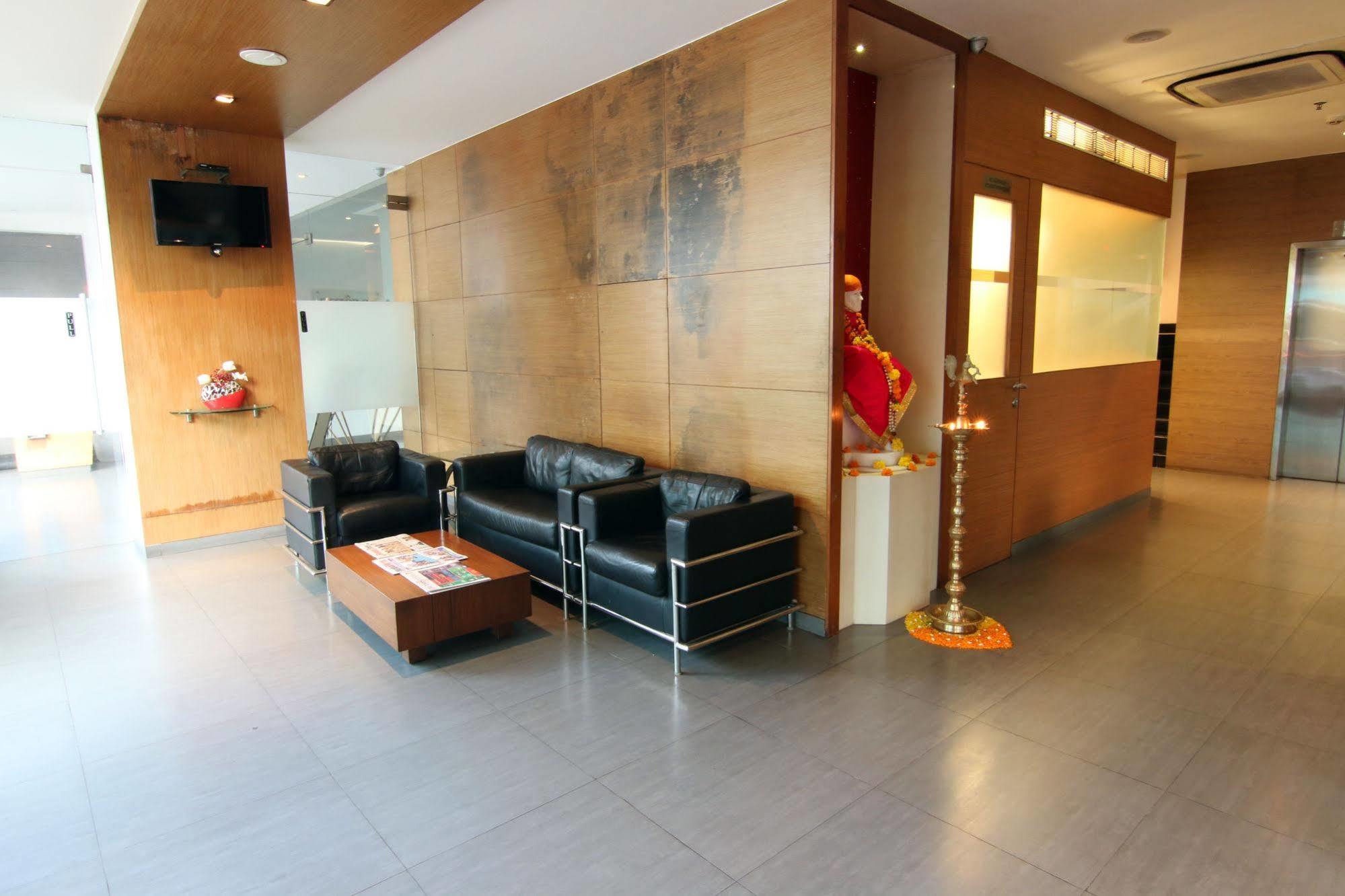 Hotel Suncity Premiere, Near To Airport Mumbai