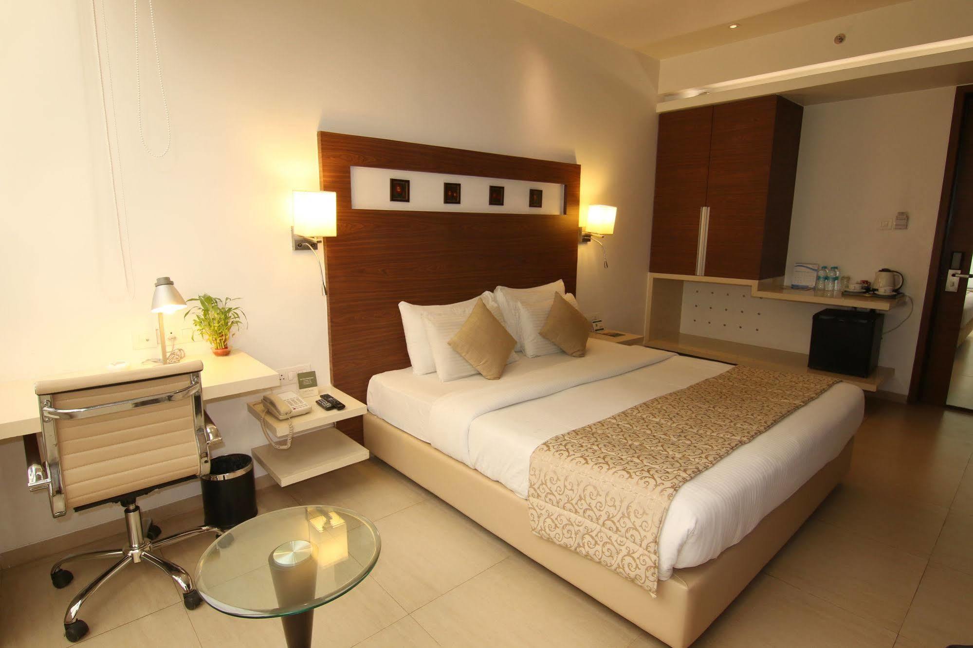 Suncity Premiere, Near To Airport Hotel