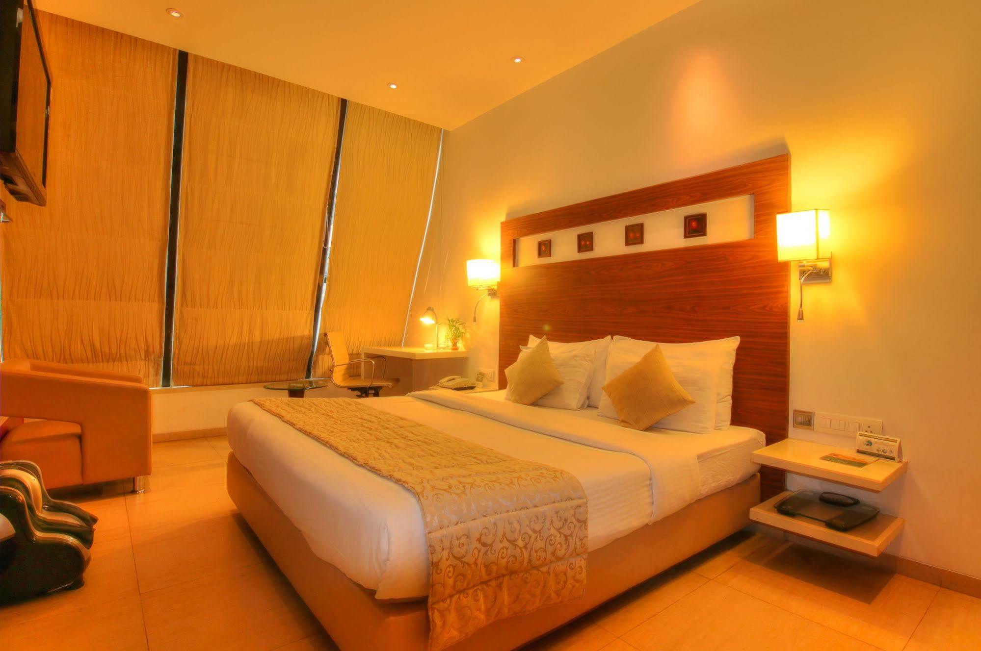 Suncity Premiere, Near To Airport Hotel